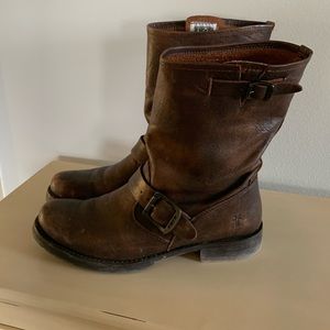 Frye Veronica Short